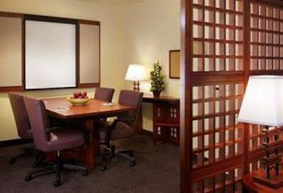 фото отеля Larkspur Landing Hillsboro
