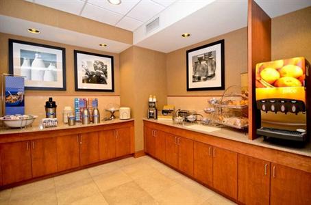 фото отеля Hampton Inn Dover (New Hampshire)