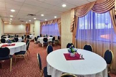 фото отеля Holiday Inn Hotel & Suites Mississauga