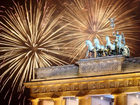 Новый год: лучшие фейерверки (ч.2) - Brandenburg Gate, German / Flickr, Christon Alexander