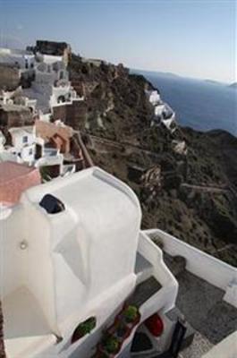 фото отеля Fotinos Houses Oia (Greece)