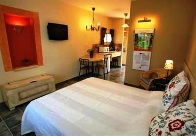 фото отеля Sha'ar HaGolan Country Lodging