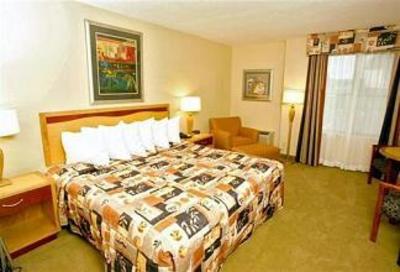 фото отеля Destination Daytona Inn& Suites