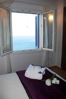 фото отеля Andros Prive Suites