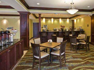 фото отеля Comfort Suites Harvey