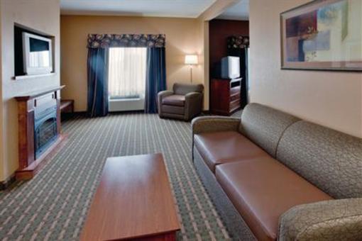 фото отеля Holiday Inn Express Hotel & Suites Suffolk