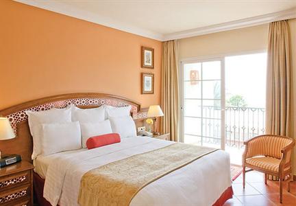 фото отеля Marriott Playa Andaluza Beach Resort Estepona