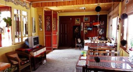 фото отеля Lijiang No.27 Wenlin Guesthouse