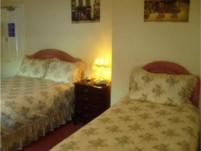 фото отеля Holly Trees Hotel