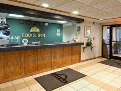 фото отеля Days Inn & Suites Warner Robins