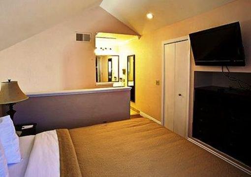 фото отеля Quality Suites Anaheim Stadium