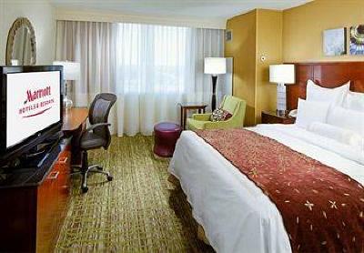 фото отеля SpringHill Suites Des Moines West