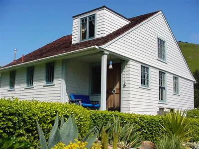 фото отеля Coast Guard House Historic Inn Point Arena