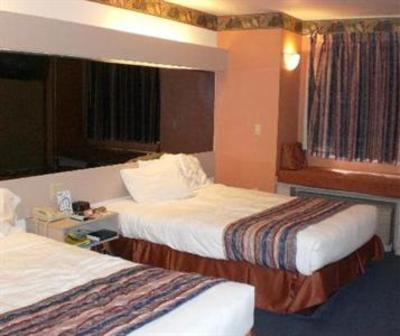 фото отеля Microtel Inn and Suites Fond Du Lac