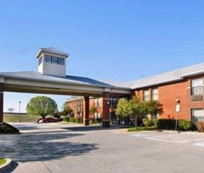 фото отеля Plano Days Inn & Suites