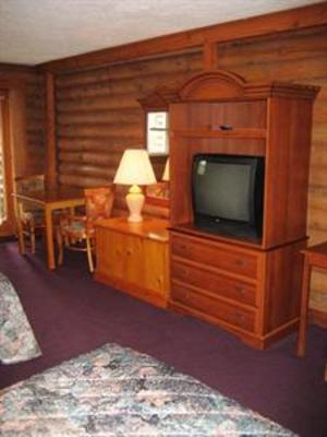 фото отеля Highland Hills Motel and Cabins Boone