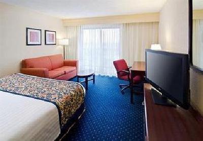 фото отеля Courtyard Hotel Saint Louis Airport Bridgeton