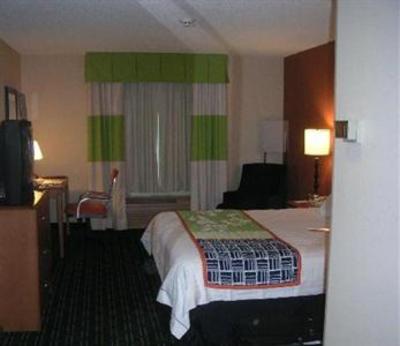 фото отеля Fairfield Inn & Suites - Hayward