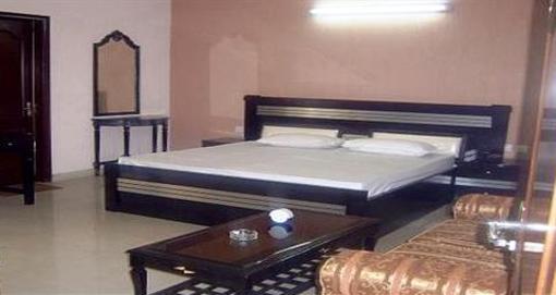 фото отеля Hotel Drive Inn Ghaziabad