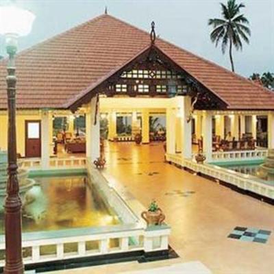 фото отеля Abad Whispering Palms Resort Kumarakom