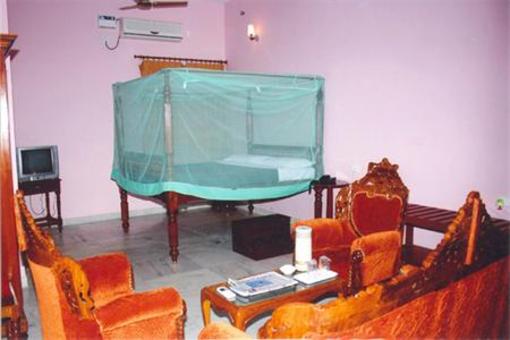 фото отеля Soorya Heritage Inn Puducherry
