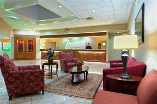 фото отеля Holiday Inn Golf & Conference Center Staunton