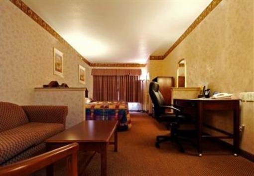 фото отеля BEST WESTERN PLUS Shamrock Inn & Suites