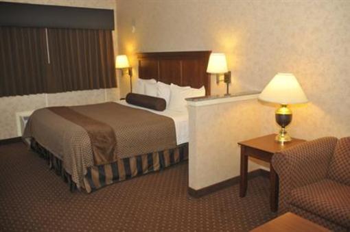 фото отеля BEST WESTERN PLUS Shamrock Inn & Suites