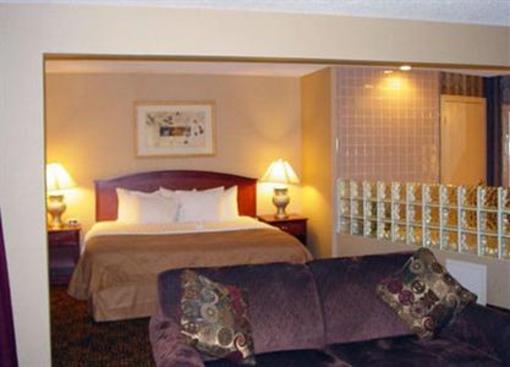 фото отеля Clarion Hotel Downtown Colorado Springs