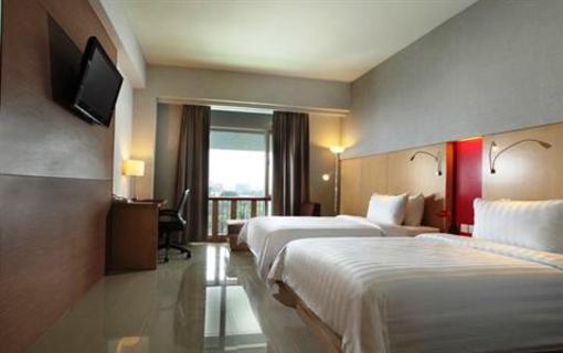 фото отеля Santika Premiere Dyandra Hotel & Convention - Medan
