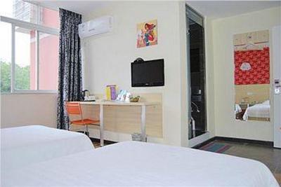 фото отеля Jichu Express Hotel Jingzhou Yulan