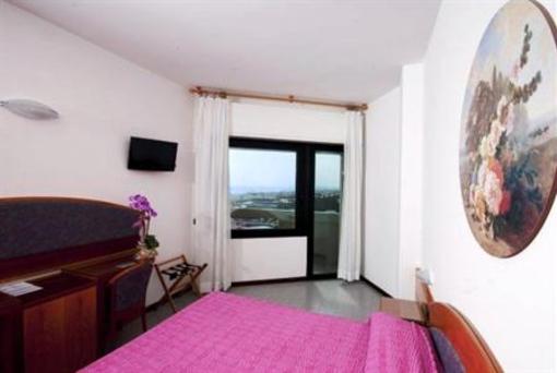 фото отеля Hotel Nord Est