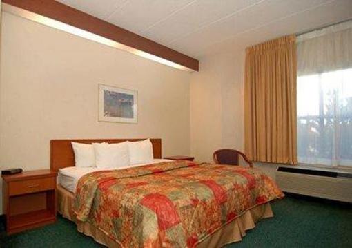фото отеля Quality Suites Lake Wright