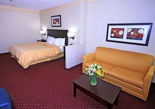 фото отеля Comfort Suites Mineral Wells (West Virginia)