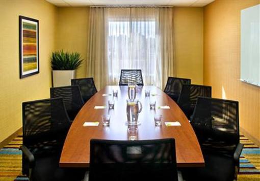 фото отеля Fairfield Inn & Suites Watertown Thousand Islands