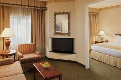 фото отеля Doubletree Guest Suites Cincinnati Sharonville