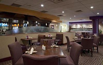 фото отеля Doubletree Guest Suites Cincinnati Sharonville