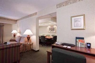 фото отеля Doubletree Guest Suites Cincinnati Sharonville