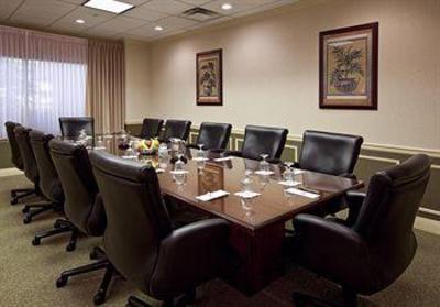 фото отеля Doubletree Guest Suites Cincinnati Sharonville