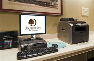 фото отеля Doubletree Guest Suites Cincinnati Sharonville