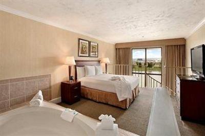 фото отеля Hilton Salt Lake City Airport