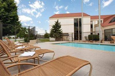 фото отеля Hilton Salt Lake City Airport