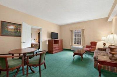 фото отеля Baymont Inn & Suites Columbia Maury
