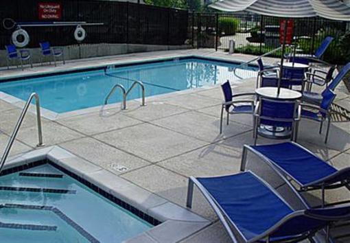 фото отеля TownePlace Suites Overland Park