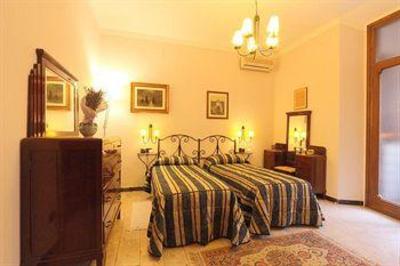 фото отеля Badia Fiorentina Bed and Breakfast Florence