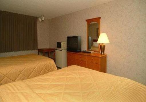 фото отеля Oskaloosa Super 8 Motel