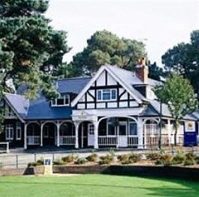 фото отеля The Lodge at Meyrick Park Bournemouth