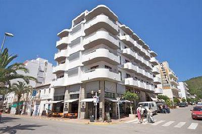 фото отеля Apartamentos Parot Ibiza