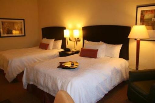 фото отеля Hampton Inn & Suites Spartanburg-I-26-Westgate Mall