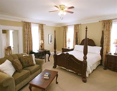 фото отеля DesBarres Manor Inn
